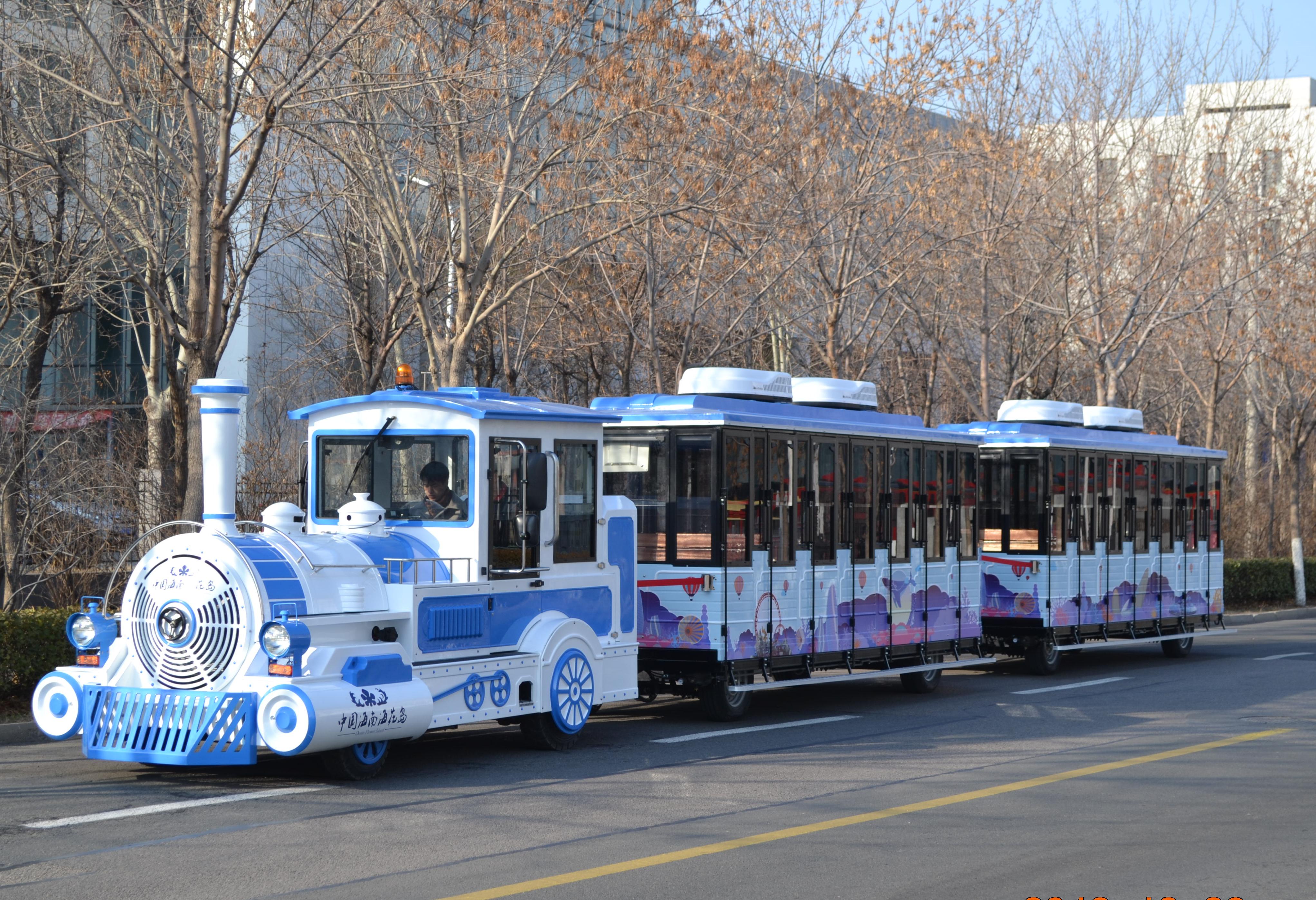 电力驱动观光小火车：穿梭风景间的低碳浪漫之旅