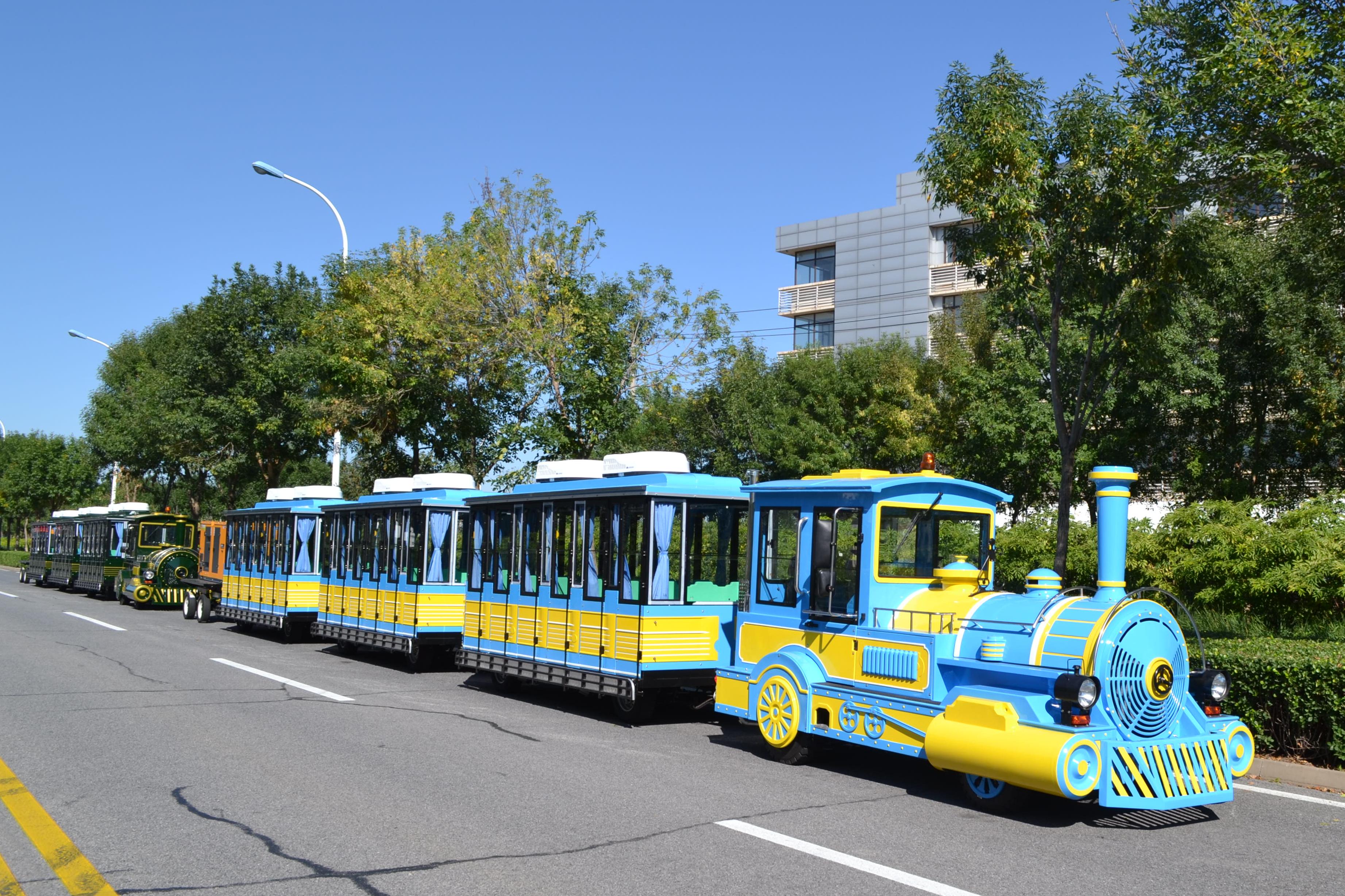 复古与现代碰撞：旅游轮式观光火车的风格化打造策略  