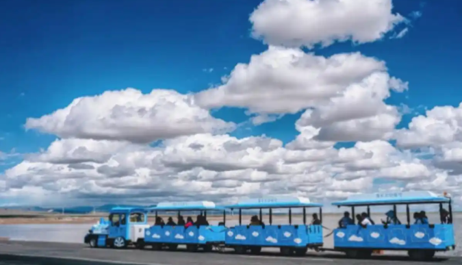 商场 / 景区引流新选择：电动轨道小火车的定制化设计与落地