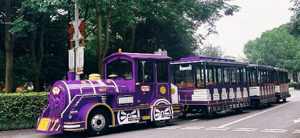 游乐园观光小火车