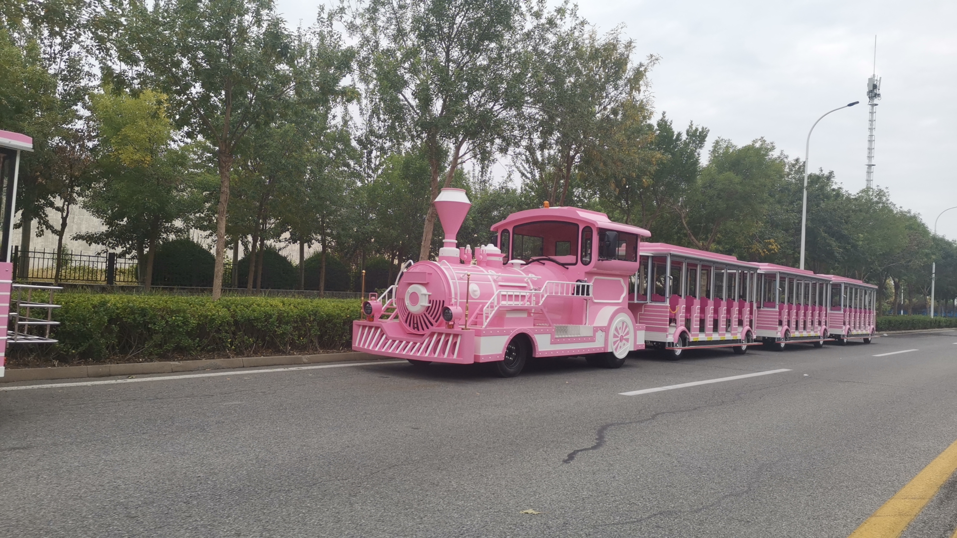 游乐设备小火车