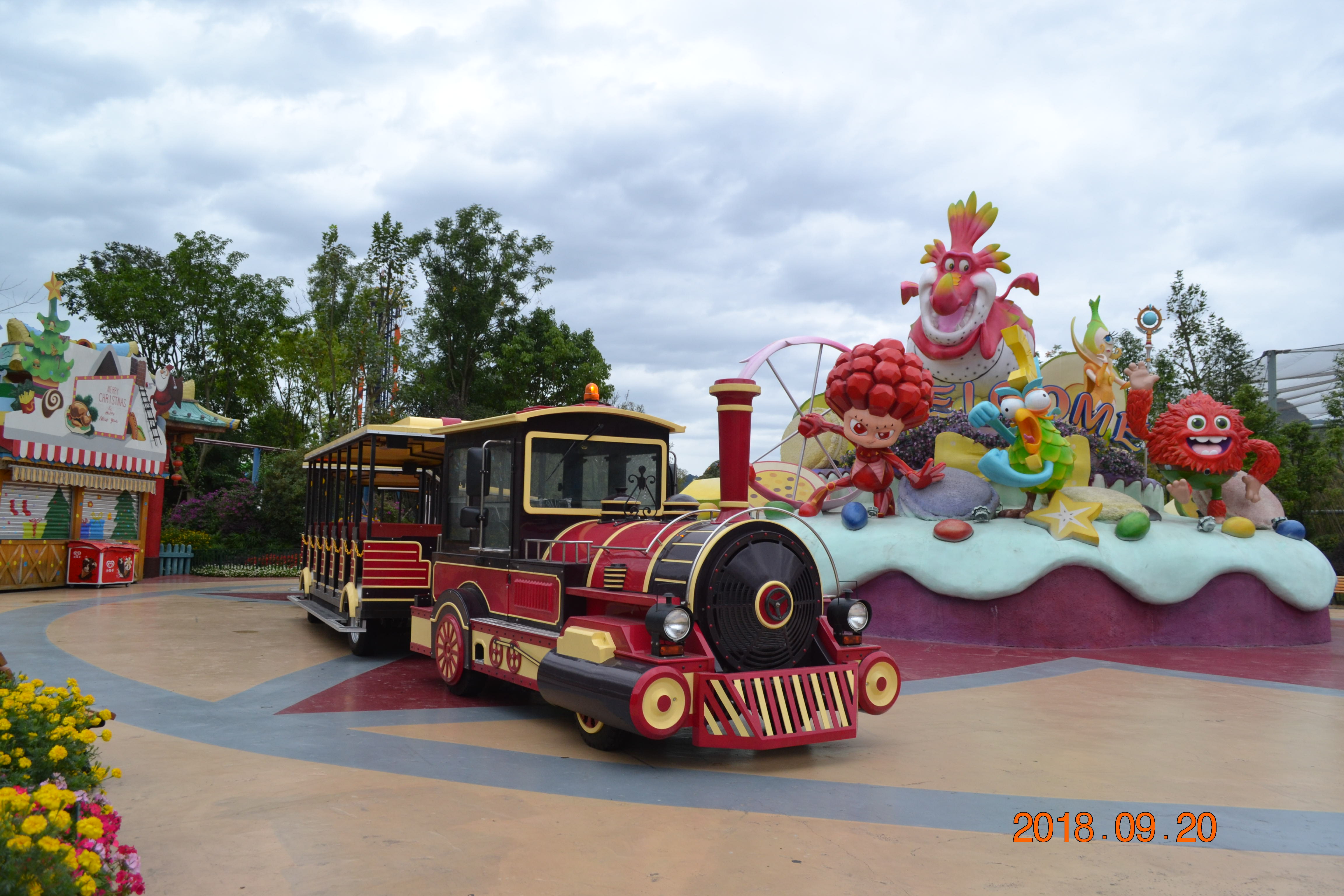 广场轮式观光火车