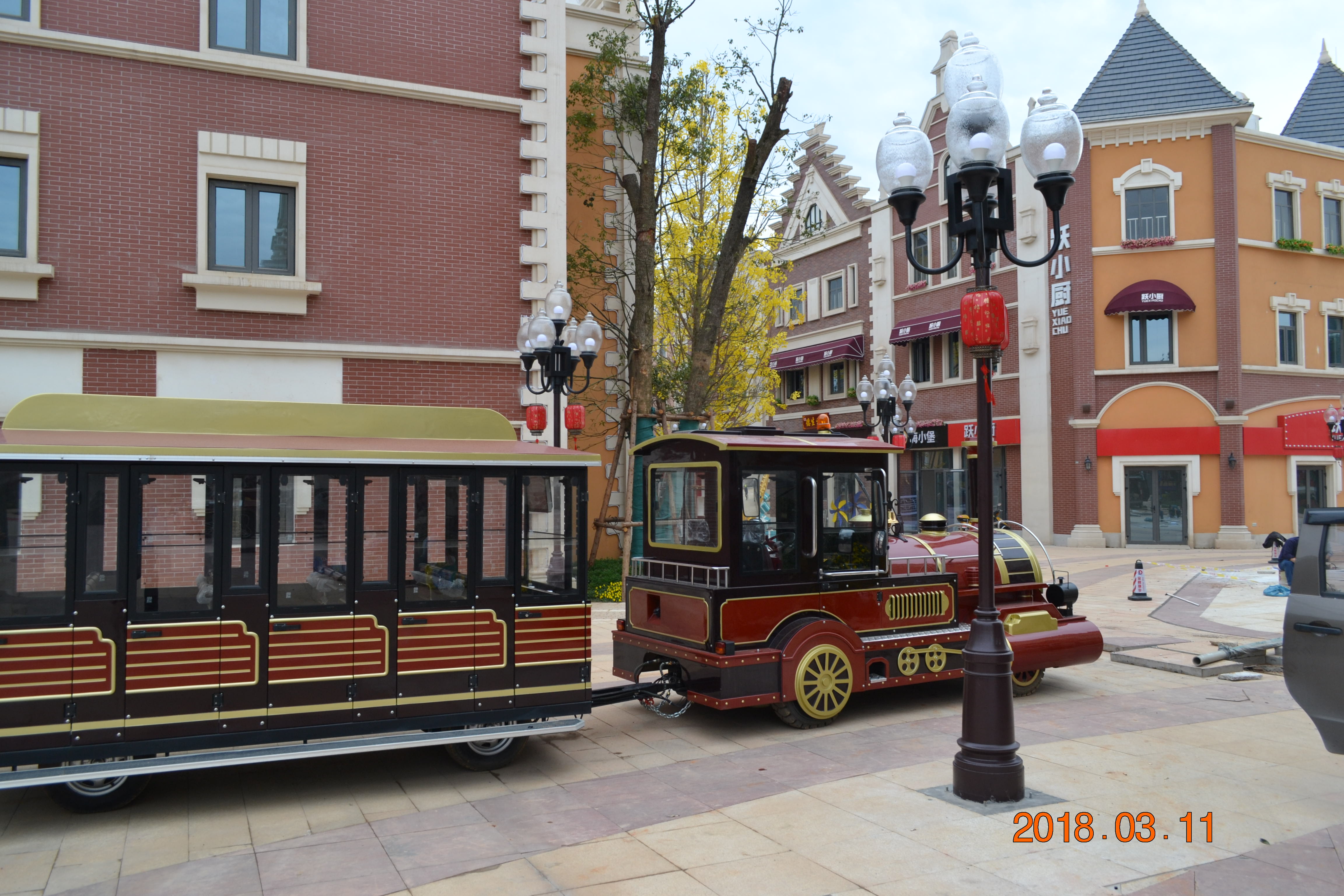 游乐园观光小火车